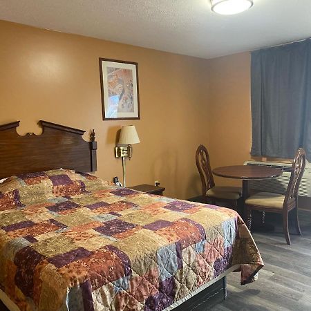 Hoosier Travel Lodge Jeffersonville Bagian luar foto