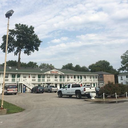 Hoosier Travel Lodge Jeffersonville Bagian luar foto