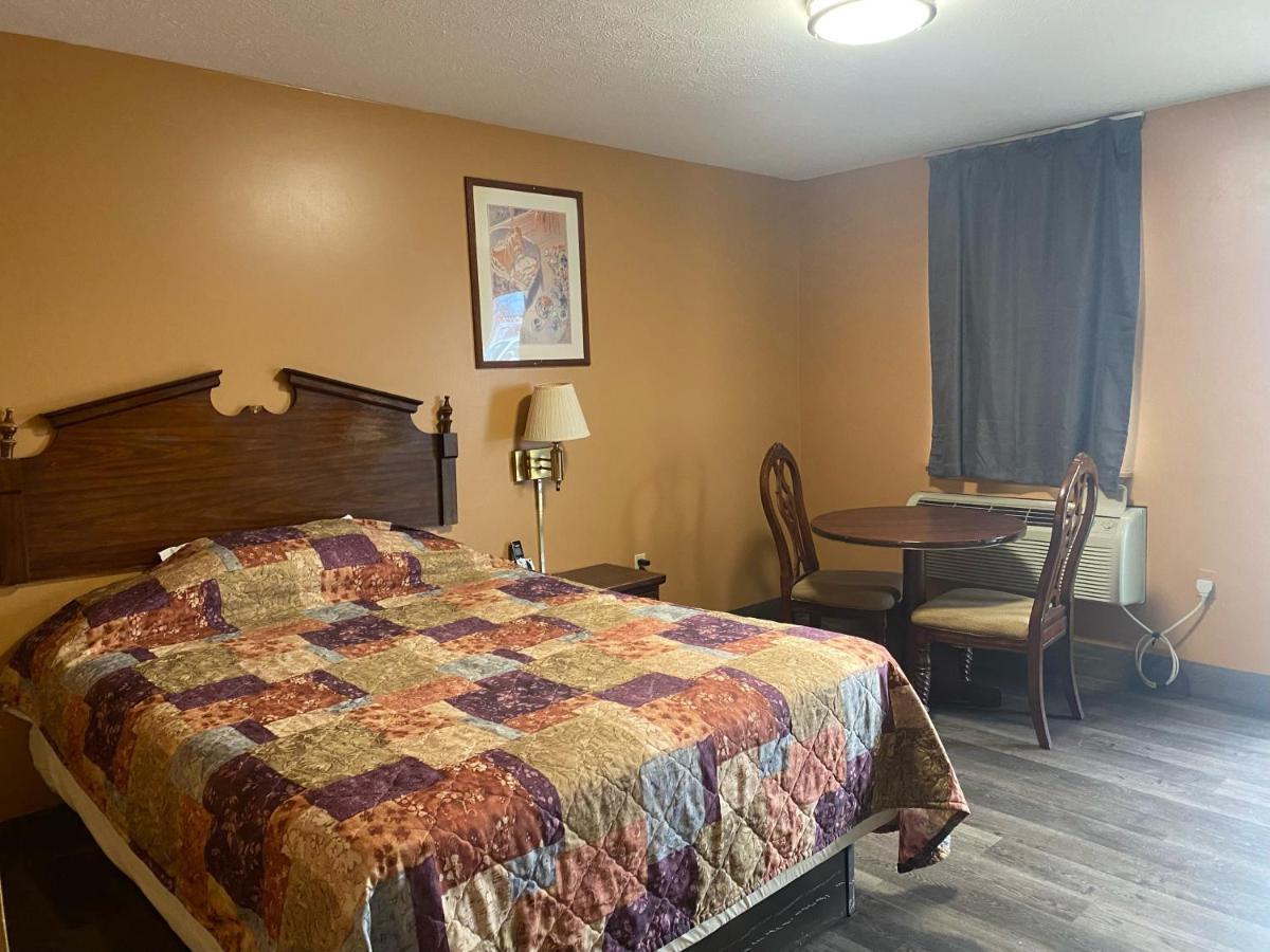 Hoosier Travel Lodge Jeffersonville Bagian luar foto